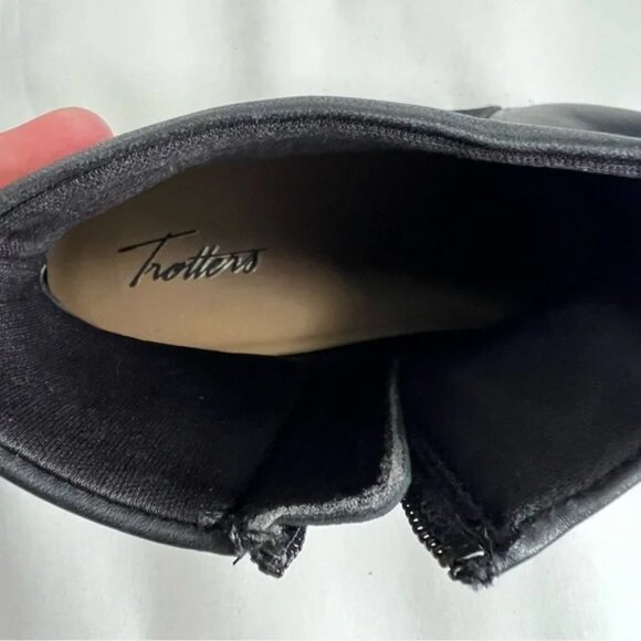 Trotters Maci Ankle Bootie Size 8.5 - Picture 8 of 10